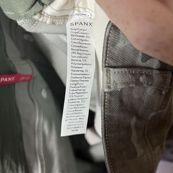 Spanx Shorts Womens Sz XL Green Gray Camo Elastic Waist Pull On Pockets Stretch - Picture 4 of 4